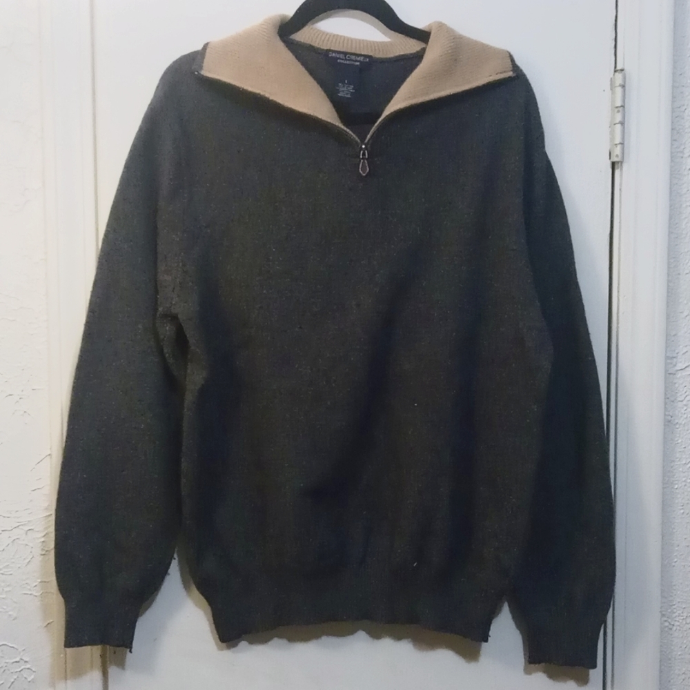 Daniel Cremieux Large Grey zip up pullover sweater